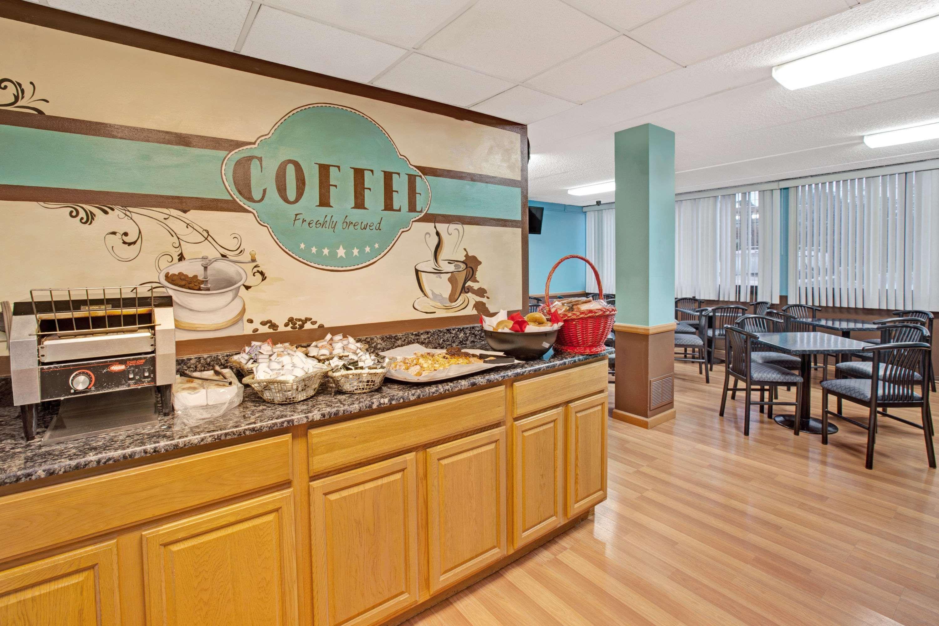 Best Western Rutgers University Hotel East Brunswick Bagian luar foto