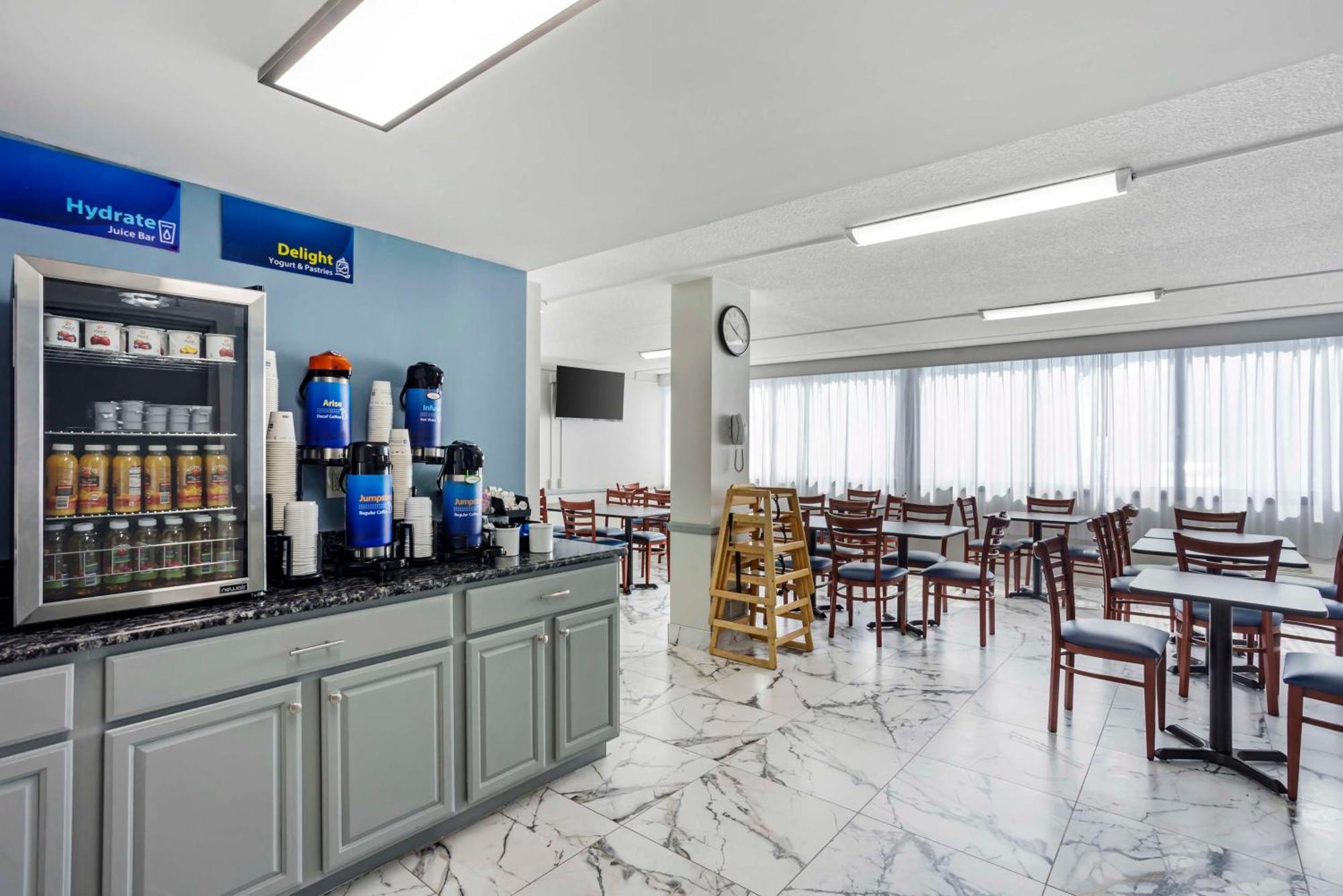 Best Western Rutgers University Hotel East Brunswick Bagian luar foto