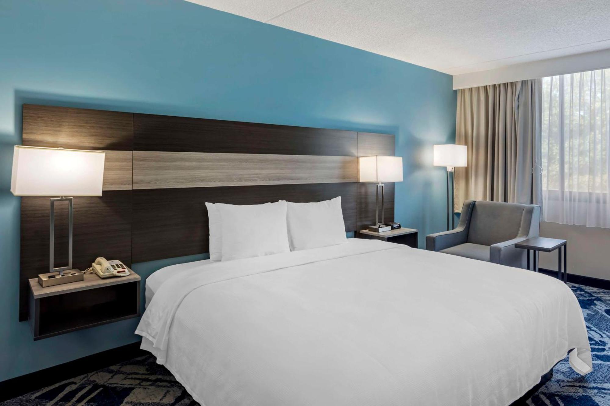 Best Western Rutgers University Hotel East Brunswick Bagian luar foto